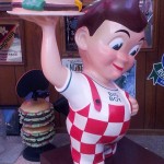 Hamburger restaurant statues - Big Boy